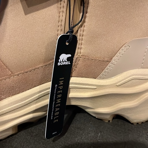 SOREL NWT Kinetic Breakthrough Chunky Suede Waterproof Winter Boots Women’s - Picture 6 of 6